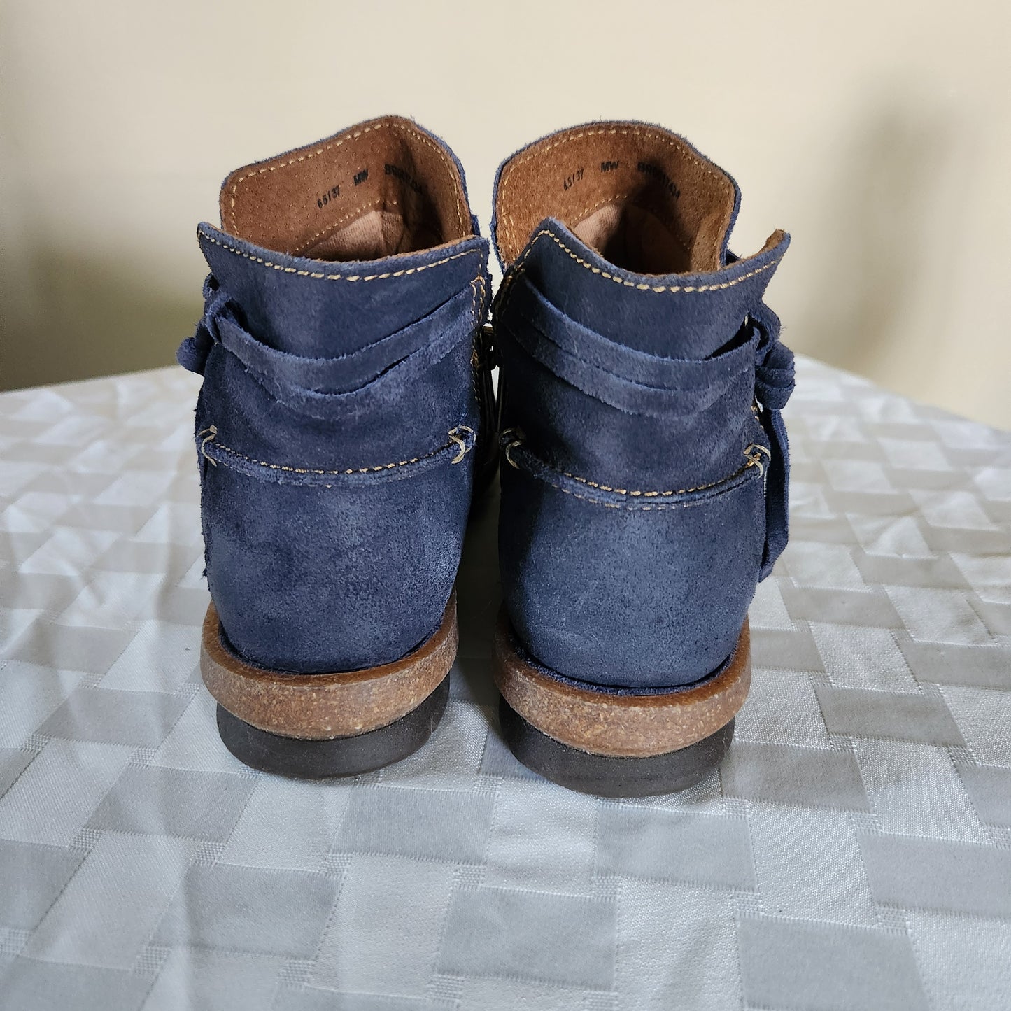 Born Navy Blue Suede Ankle Bootie Comfort Shoes Size 6.5