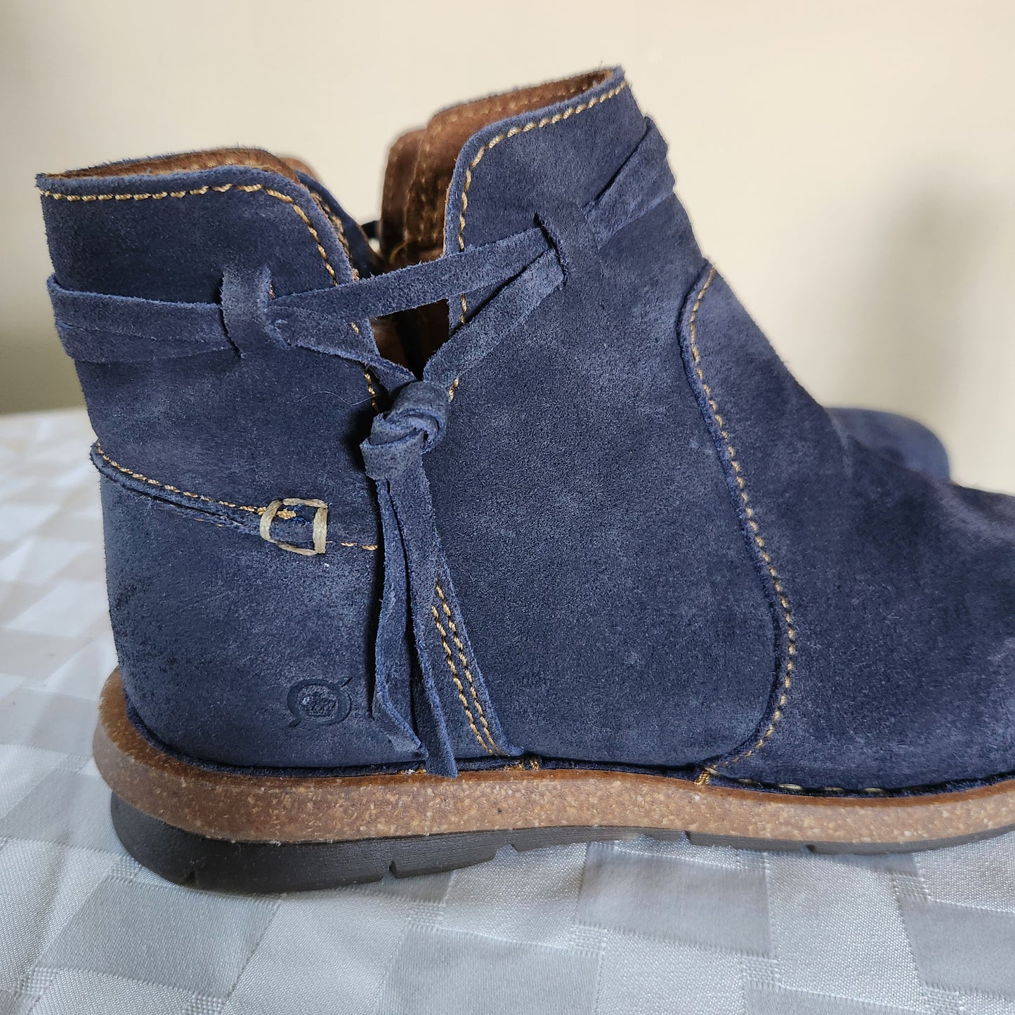 Born Navy Blue Suede Ankle Bootie Comfort Shoes Size 6.5